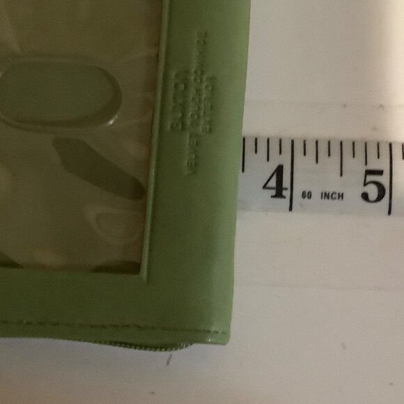 Buxton Green Leather Wallet With ID Window & Zip Closure 4.25"x3.5" - Picture 5 of 7